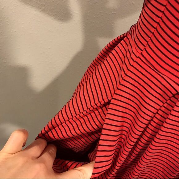 LuLaRoe striped short sleeve Amelia dress - Picture 4 of 12